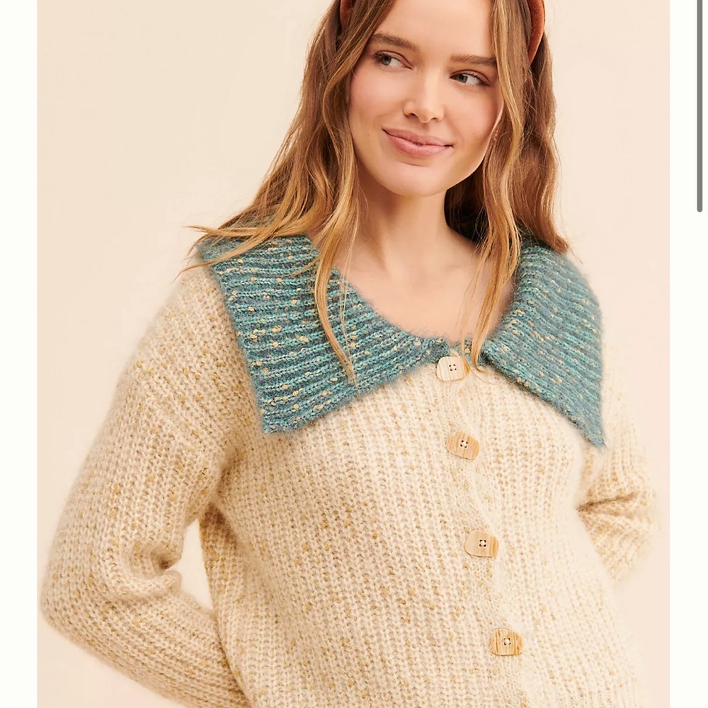 RAGA Cream Cardigan with Teal Collar